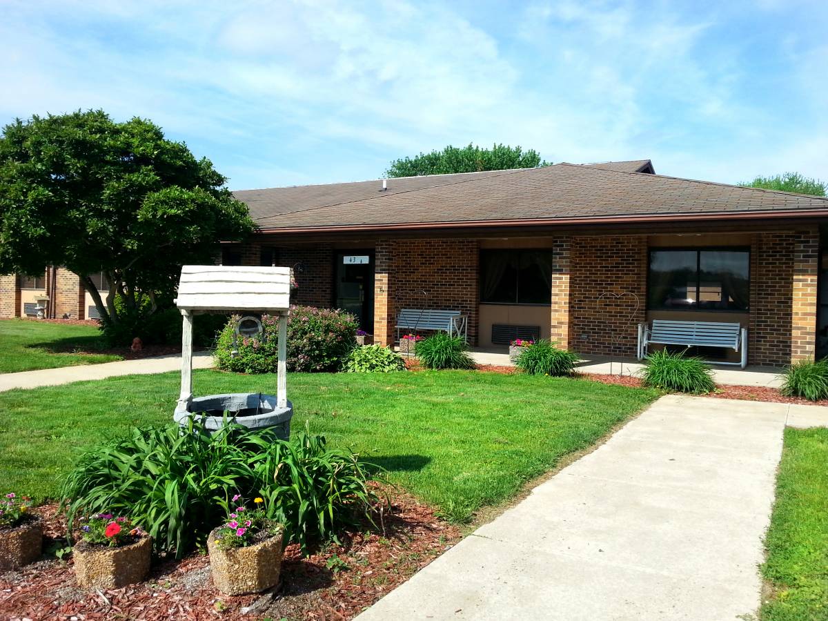 Arrow Wood Estates of Rock Falls Courtyard Estates